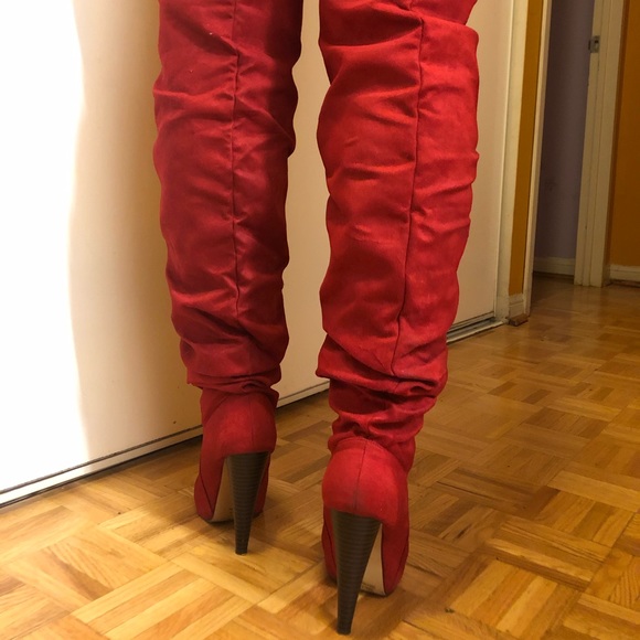 Over the knee high red suede heel boots - Picture 3 of 3